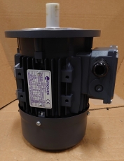 Moottori 1,5 kW 3000 R 3-V B5/ laippa